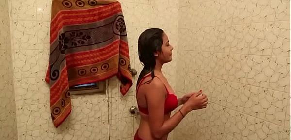  Bathroom Me nahati Bahbhi Ka Video